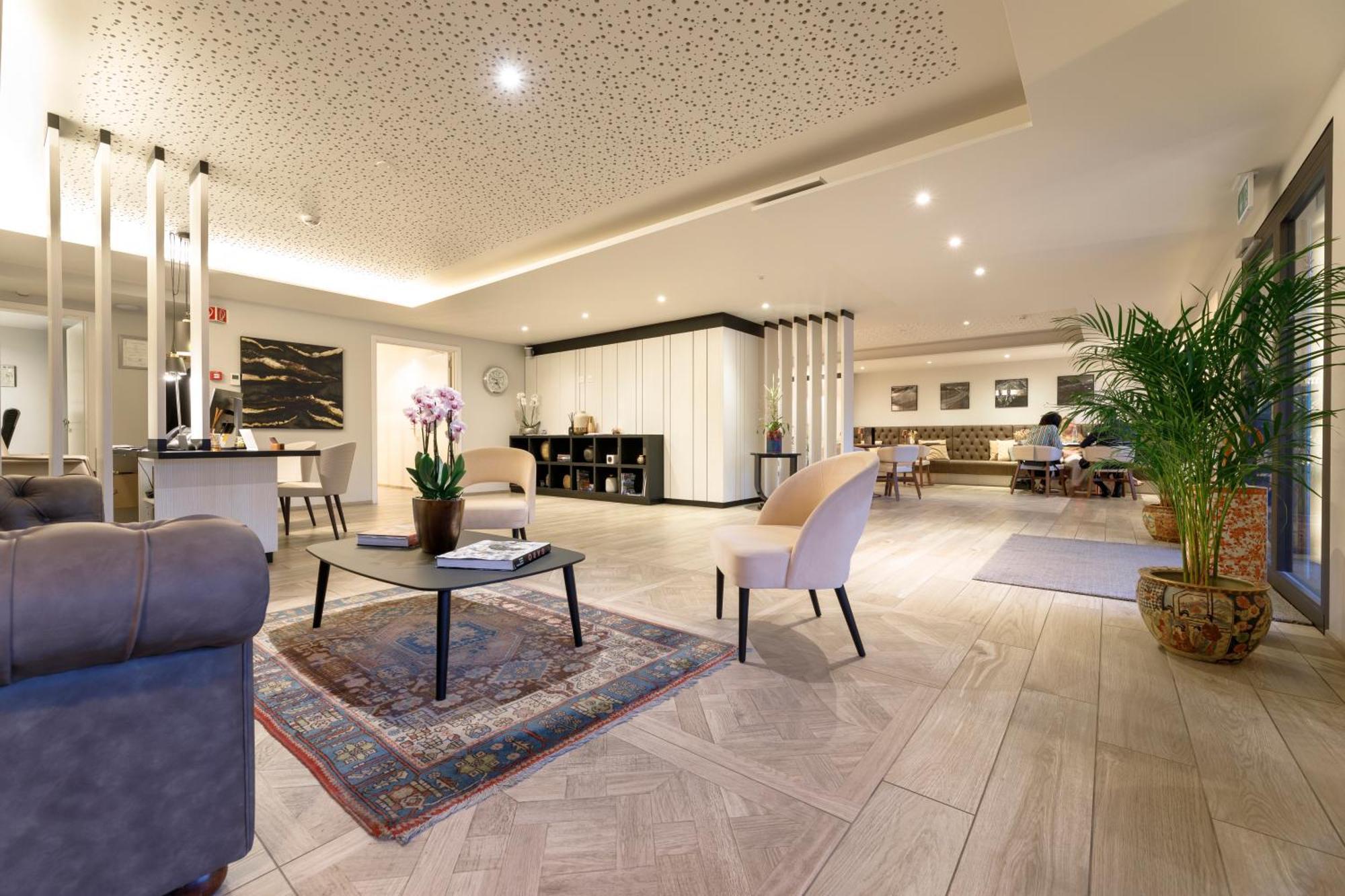 Ambassador Boutique Hotel ニヨン エクステリア 写真