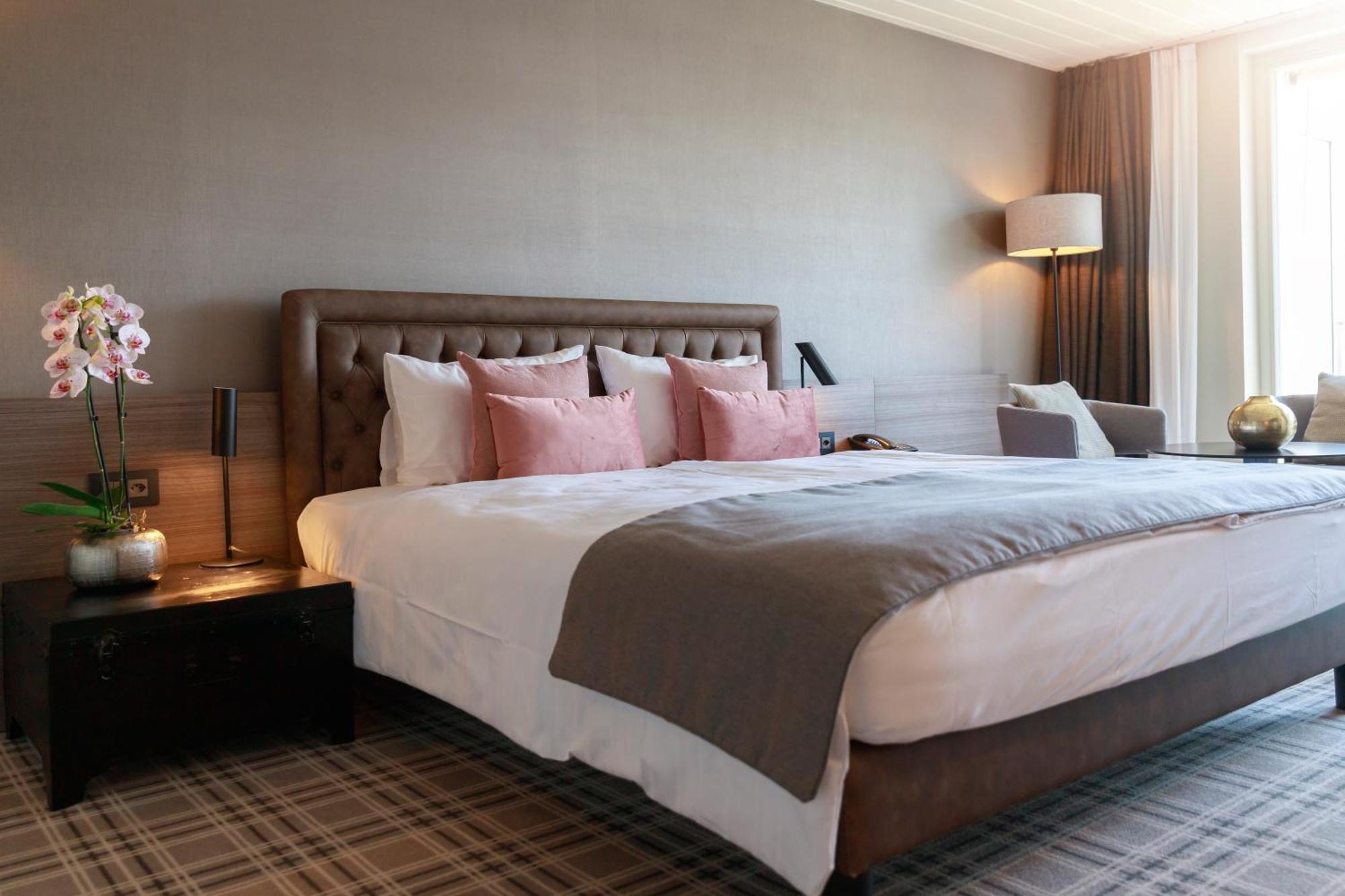Ambassador Boutique Hotel ニヨン エクステリア 写真